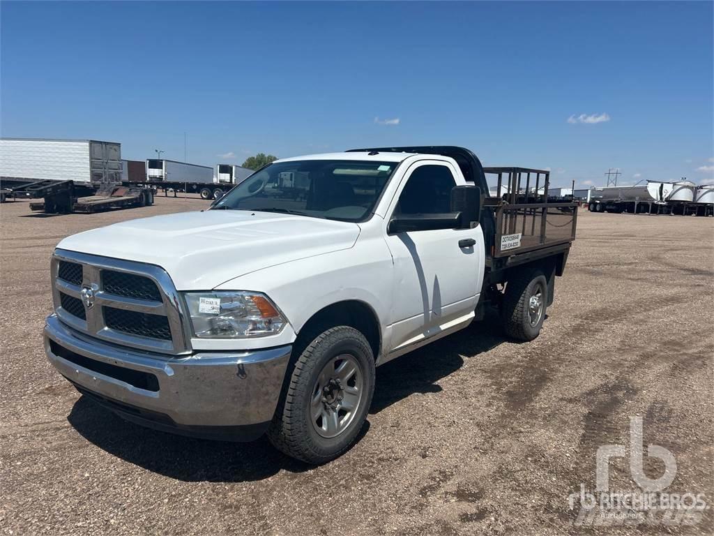 RAM 2500 Lastbil med lad/Flatbed