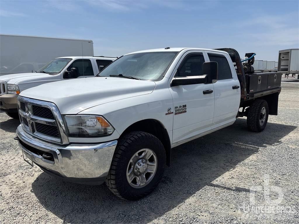 RAM 3500 Lastbil med lad/Flatbed