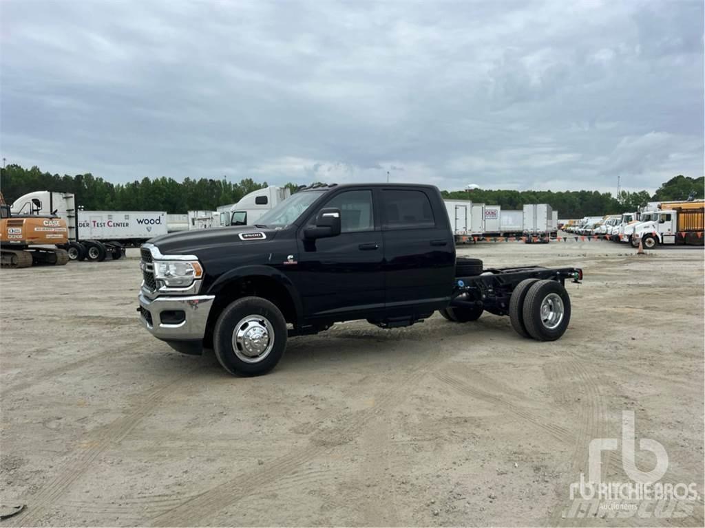 RAM 3500 Chassis