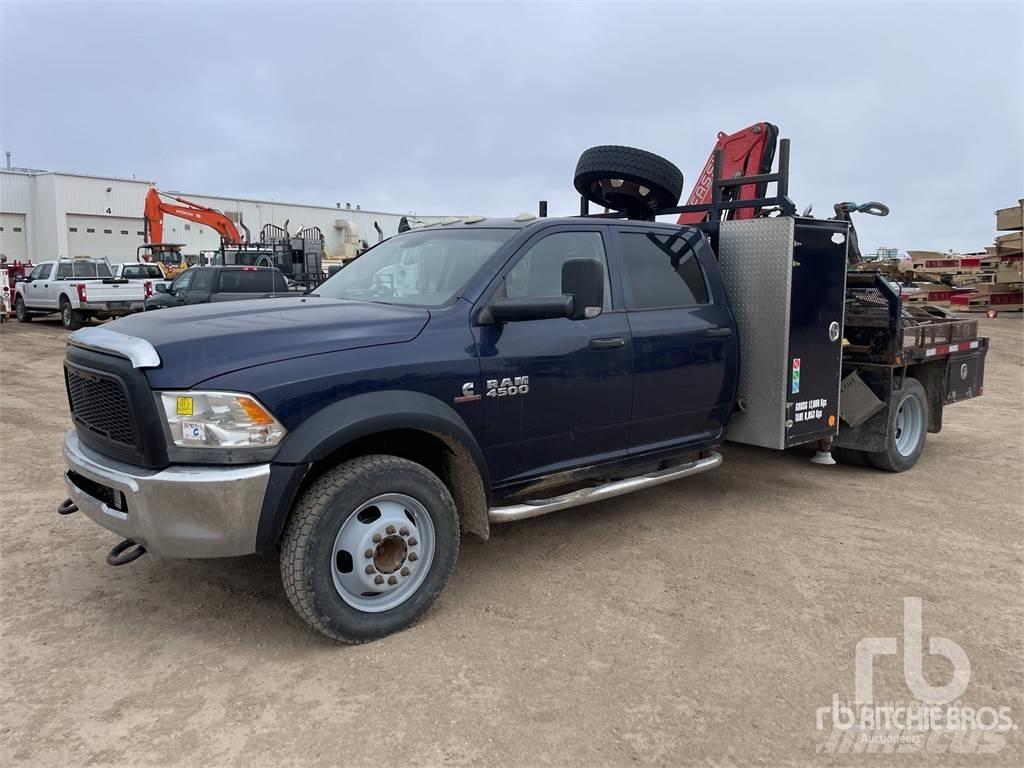 RAM 4500 Lastbil med kran