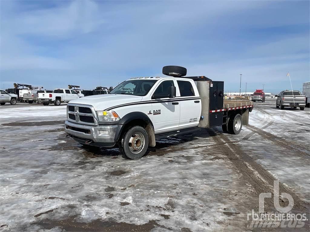 RAM 5500 Lastbil med lad/Flatbed