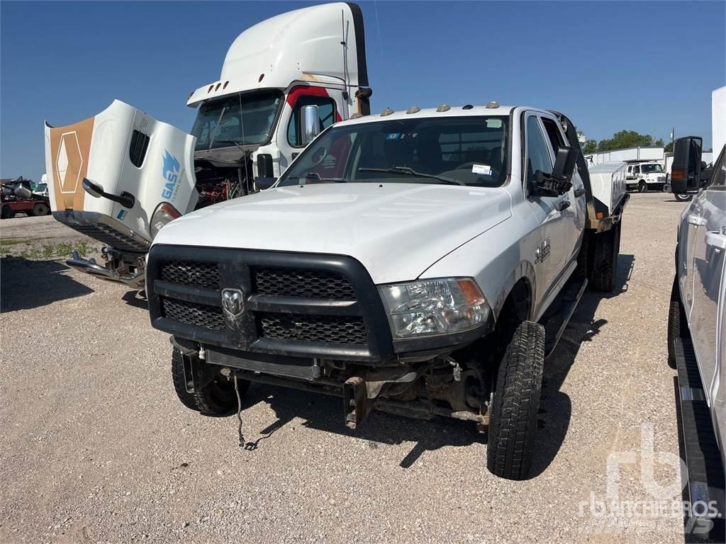 RAM 5500 Flatbed lastbiler med spil