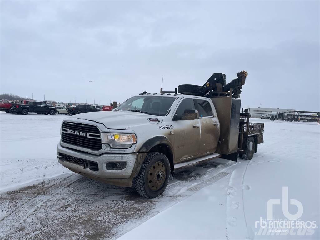 RAM 5500 Lastbil med kran