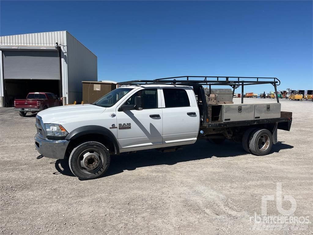 RAM 5500 Lastbil med lad/Flatbed