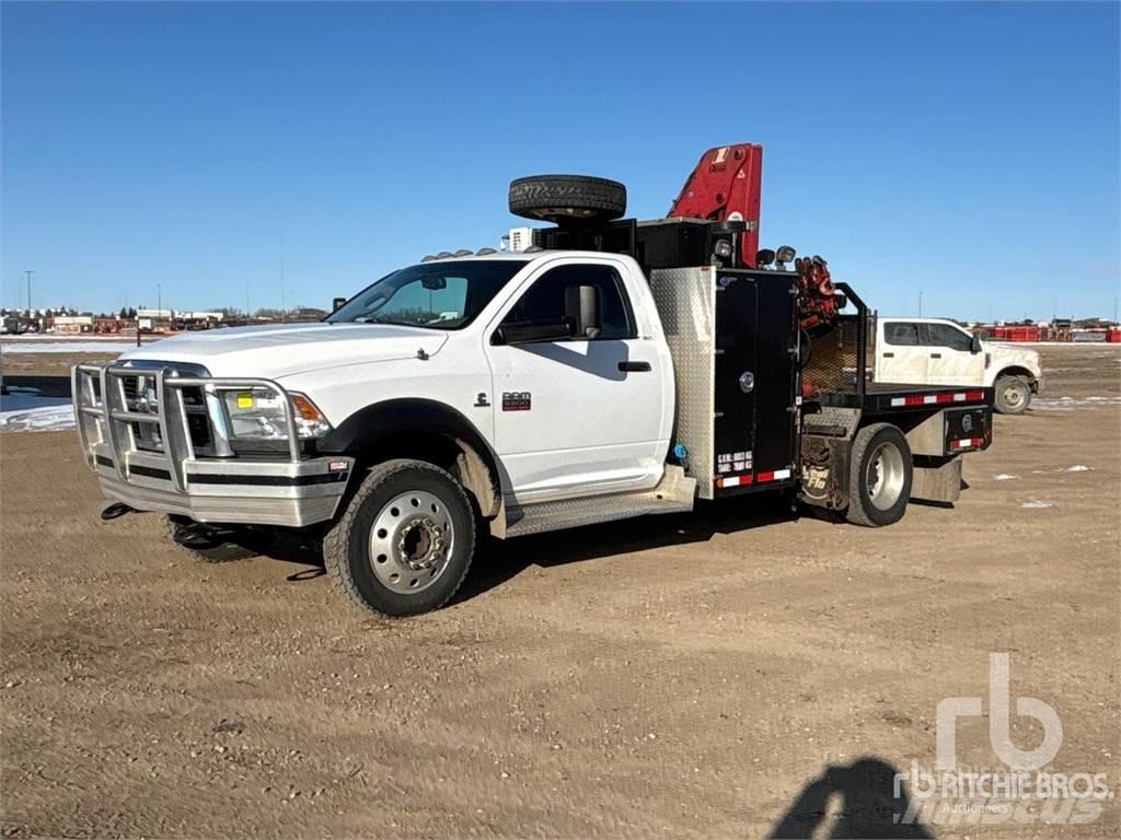RAM 5500 Lastbil med kran