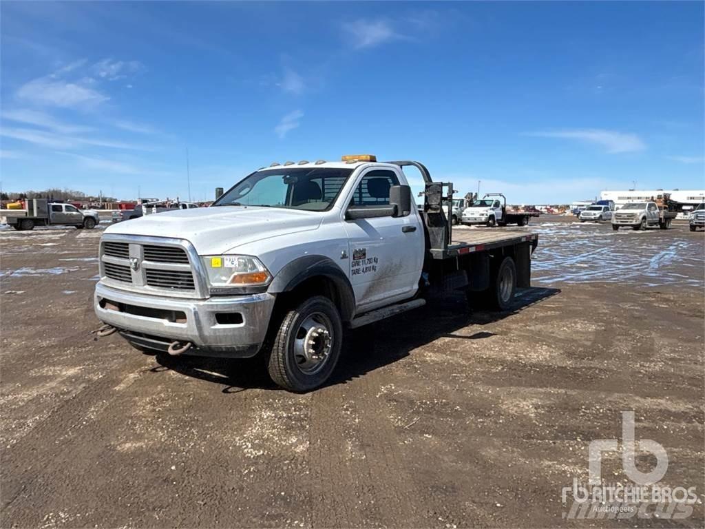 RAM 5500 Lastbil med lad/Flatbed