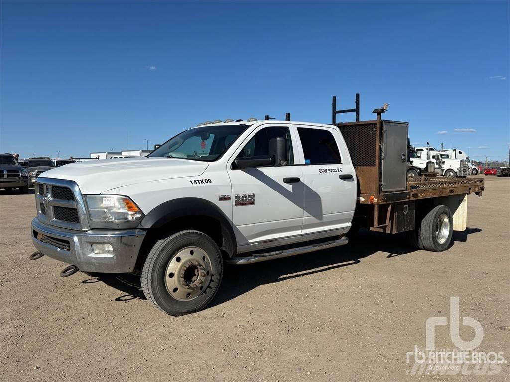 RAM 5500 Lastbil med lad/Flatbed