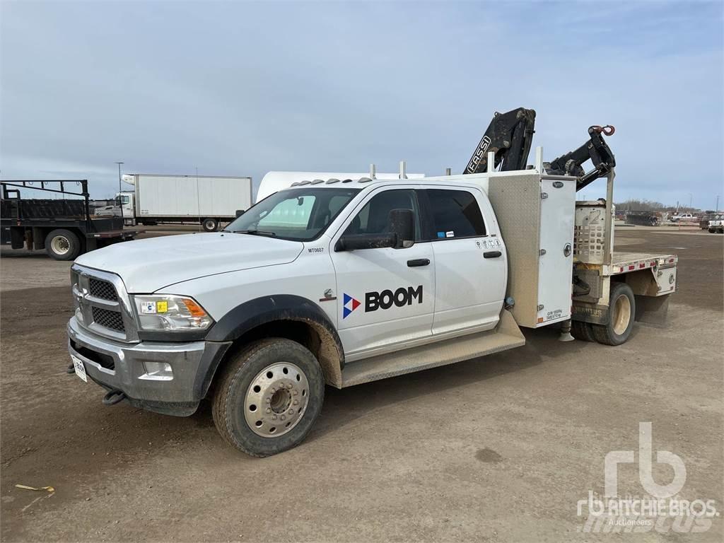RAM 5500 Lastbil med kran