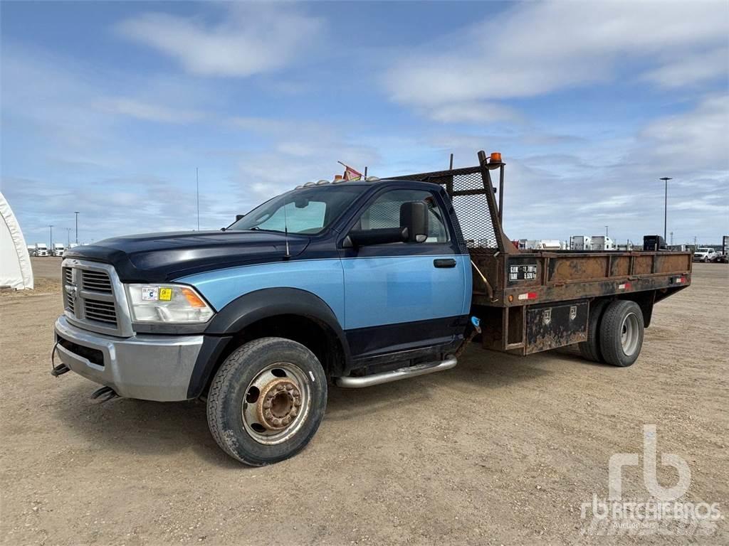 RAM 5500 Lastbil med lad/Flatbed