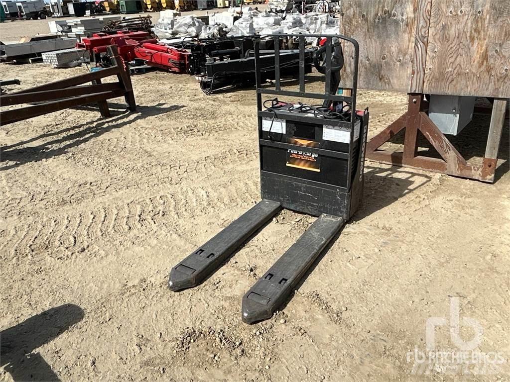 Raymond 8210 Pallestativer