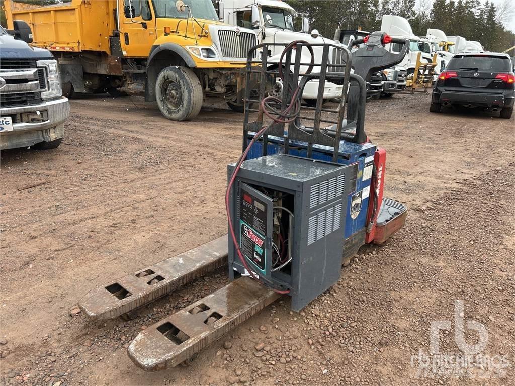 Raymond 8410 Pallestativer