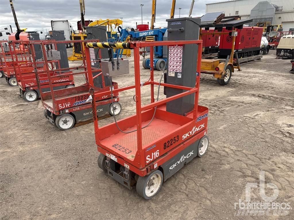 SkyJack SJ16 Hejsespil og materialeelevatorer