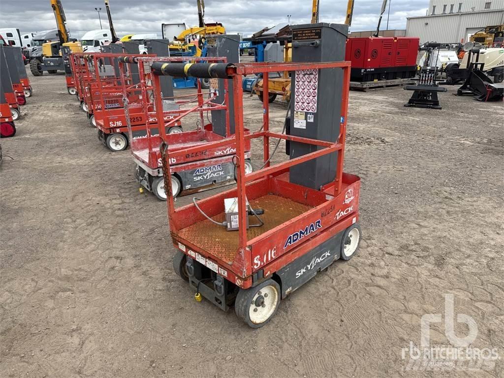 SkyJack SJ16 Hejsespil og materialeelevatorer