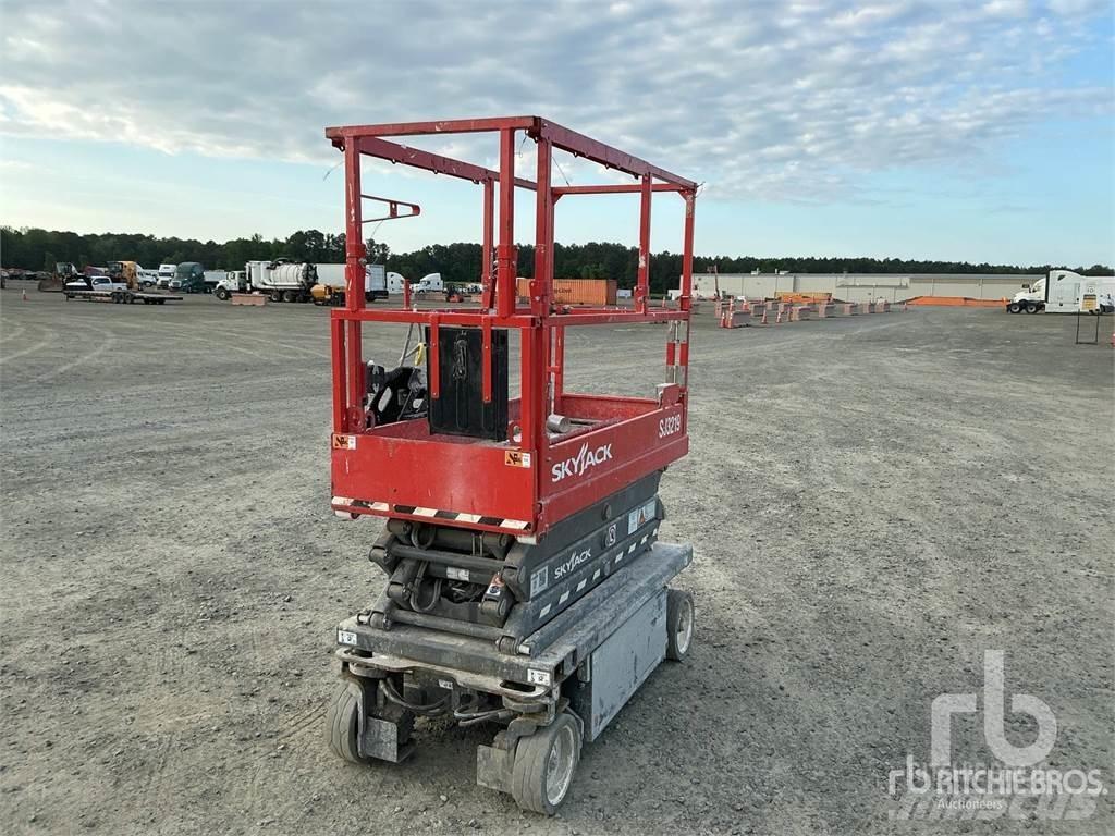 SkyJack SJ3219 Saxlifte