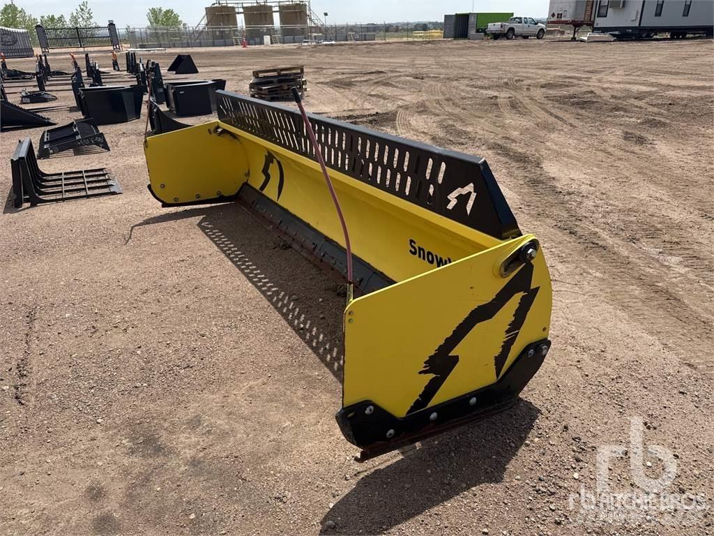 SnowWolf 132 in Transport – Andet