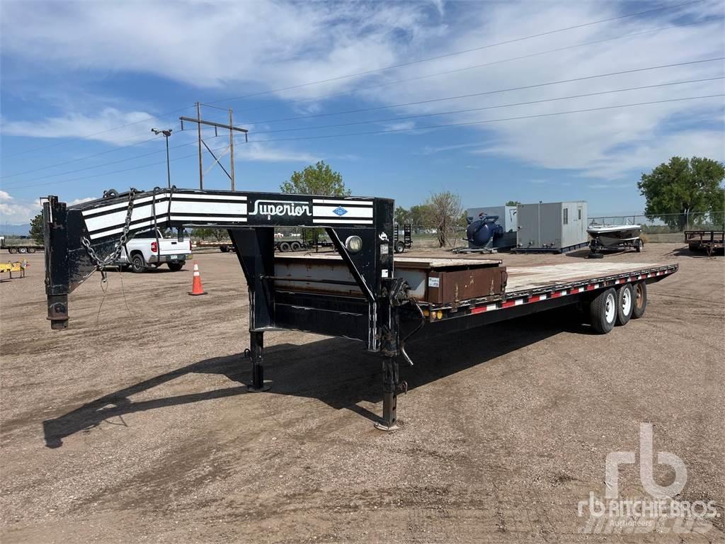 Superior 3SD7M Semi-trailer med lad/flatbed