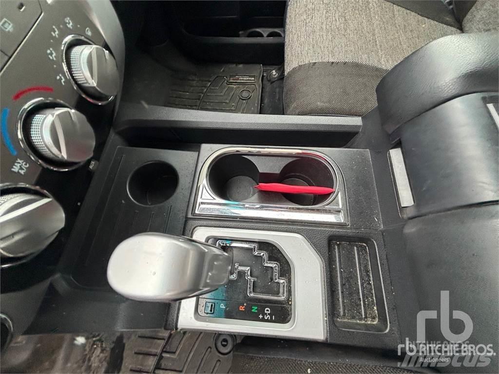 Toyota TUNDRA Pickup/Sideaflæsning