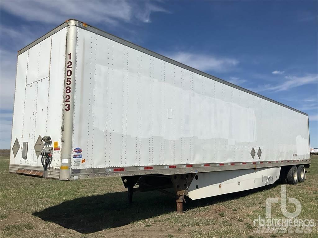 Utility 4000D-X Semi-trailer med fast kasse