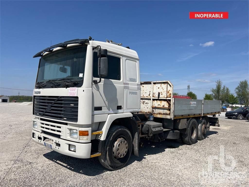 Volvo F12 Lastbil med lad/Flatbed