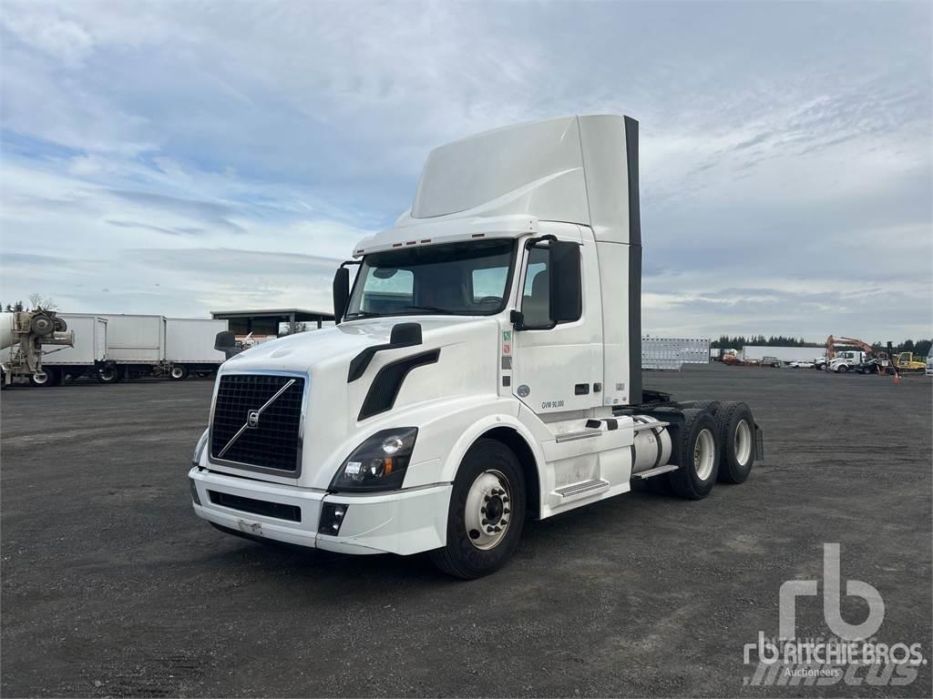 Volvo VNL300 Trækkere