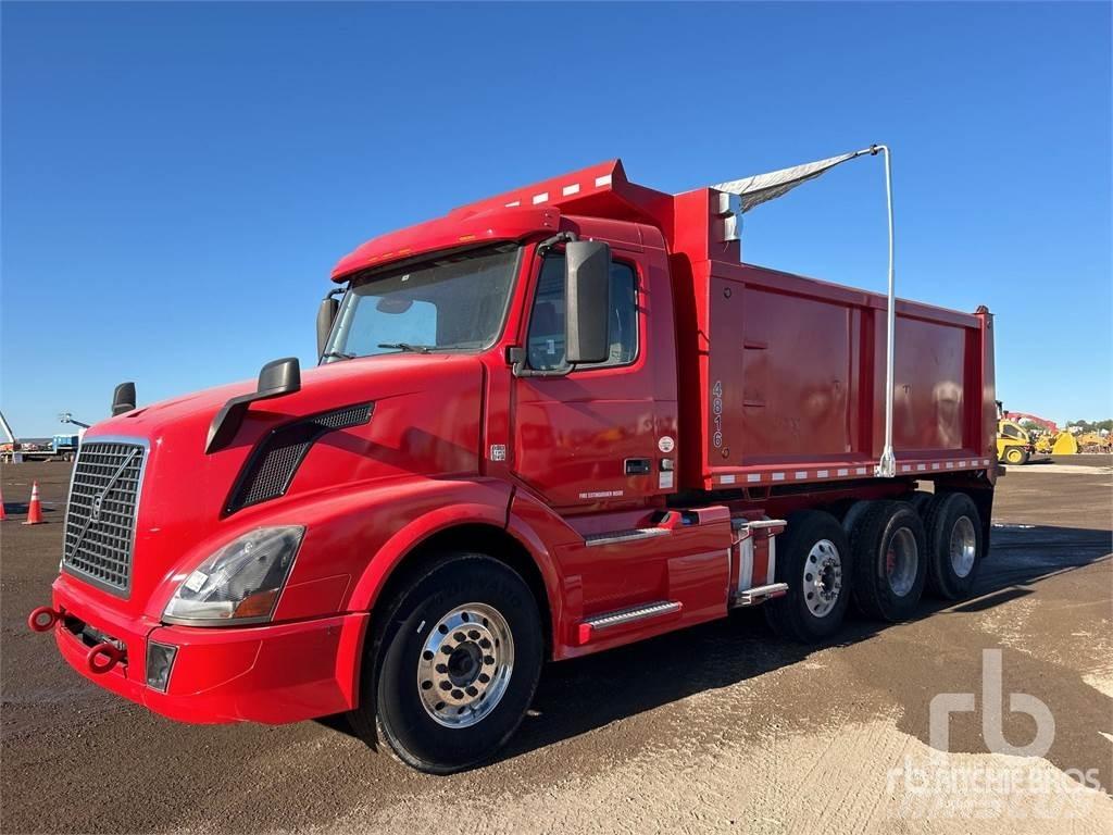 Volvo VNL300 Lastbiler med tip