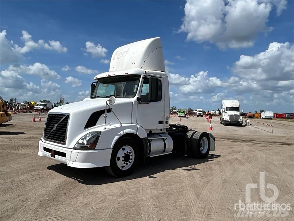 Volvo VNL300 Trækkere