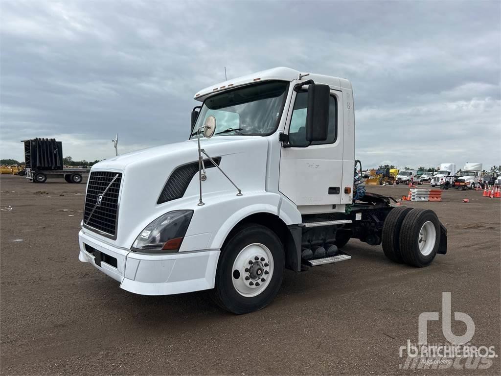 Volvo VNL300 Trækkere