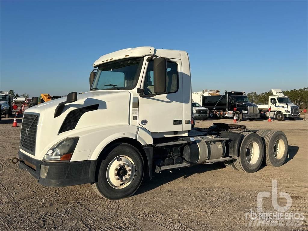 Volvo VNL300 Trækkere