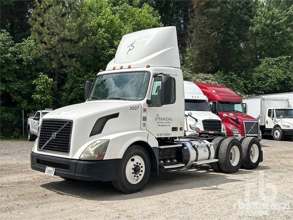 Volvo VNL300 Trækkere