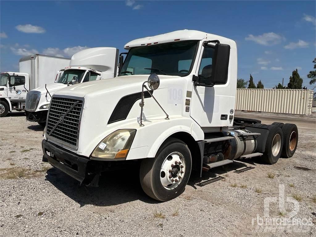 Volvo VNL300 Trækkere