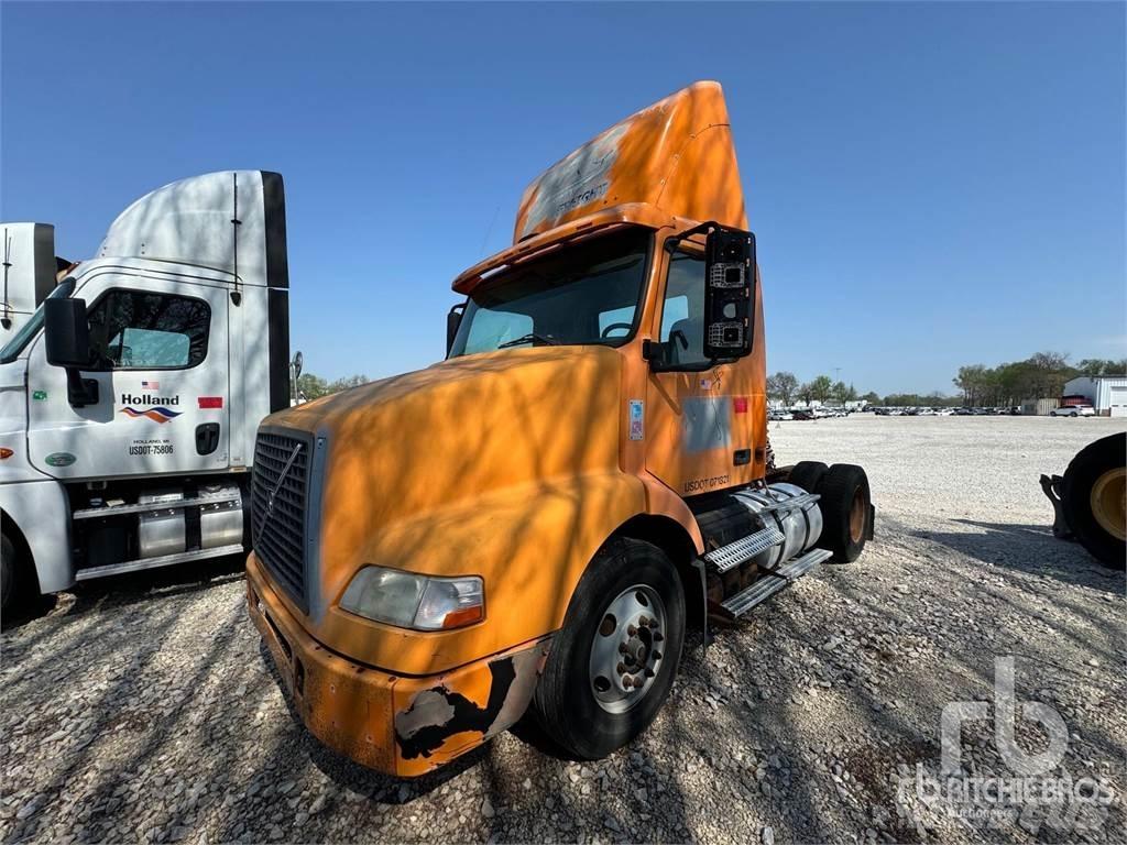 Volvo VNM Trækkere