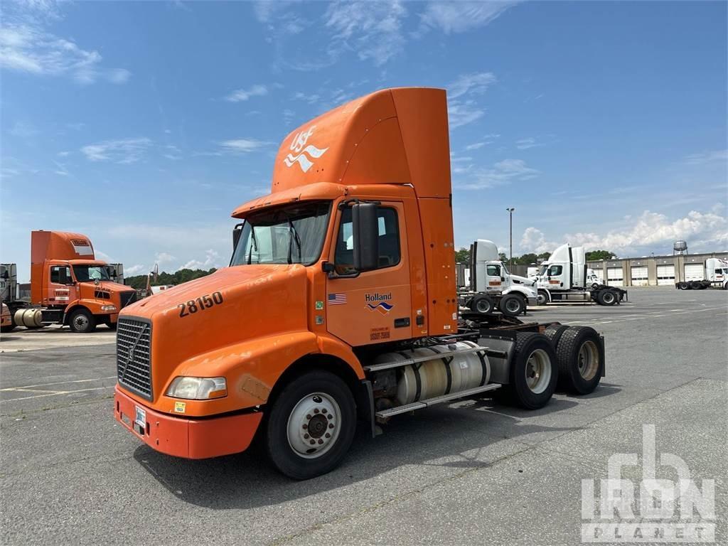 Volvo VNM Trækkere