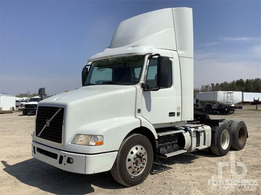 Volvo VNM Trækkere