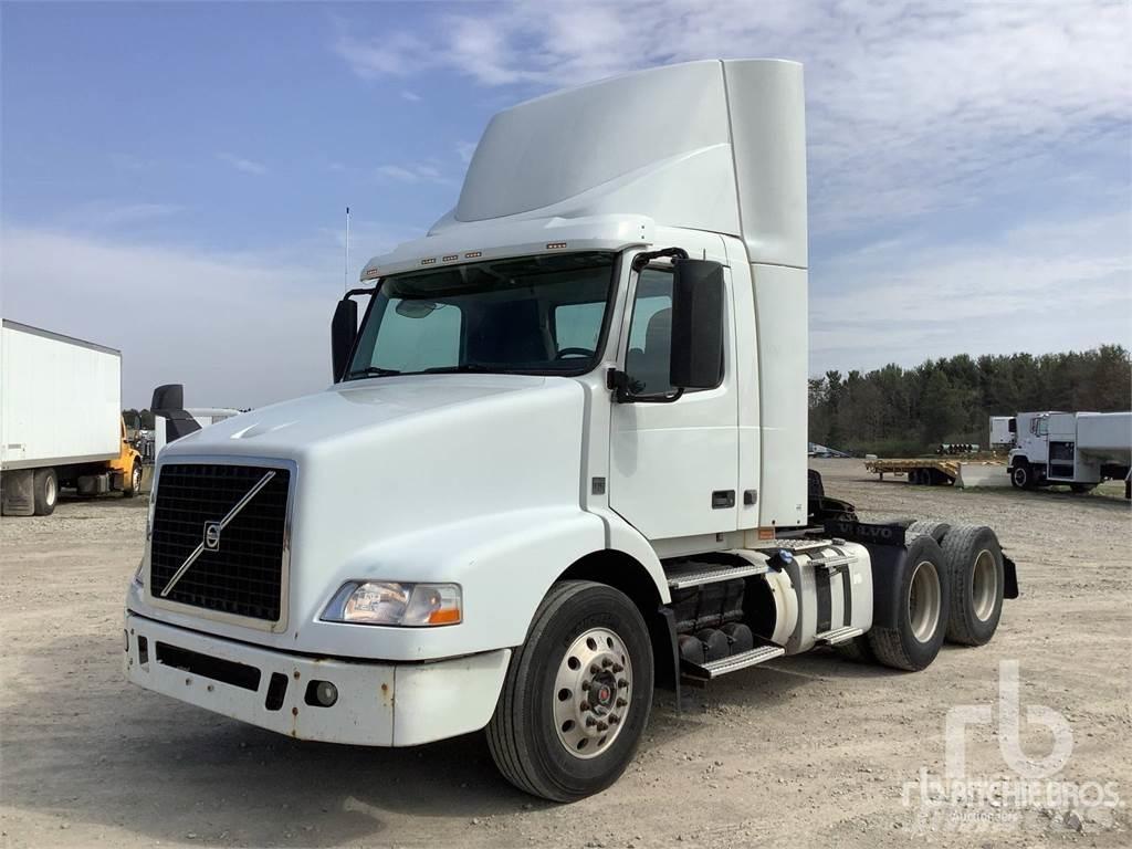 Volvo VNM Trækkere
