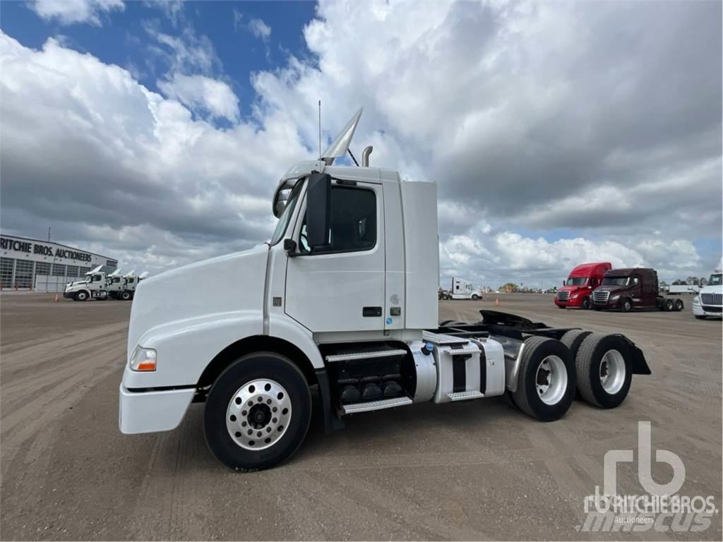 Volvo VNM200 Trækkere