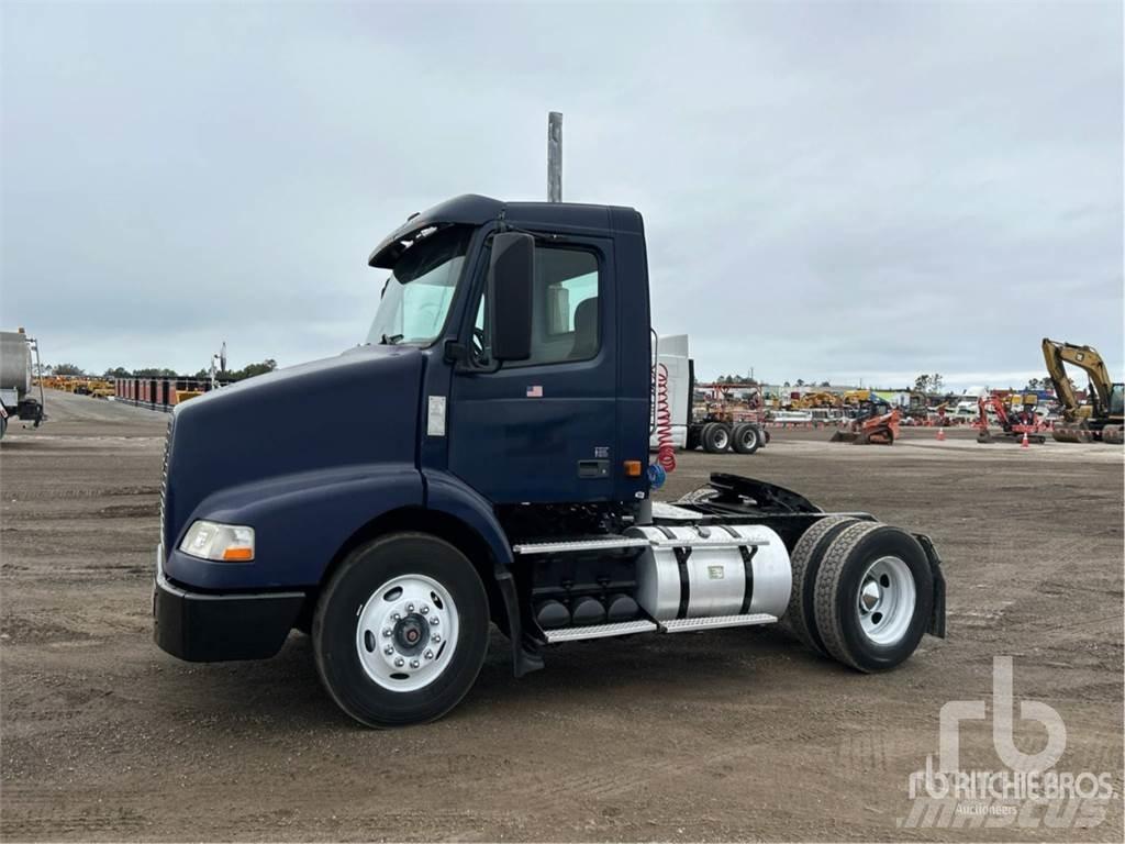 Volvo VNM200 Trækkere