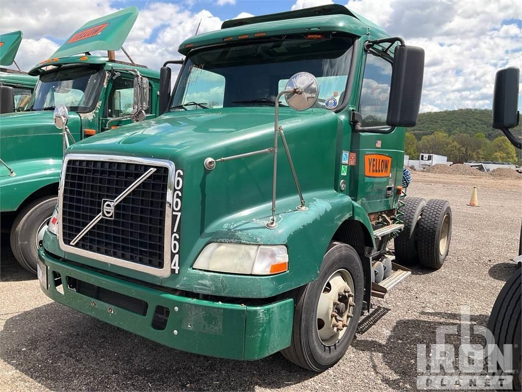 Volvo VNM200 Trækkere