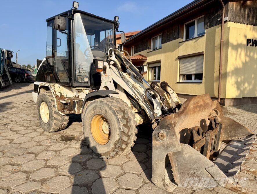 CAT 906 Læssemaskiner på hjul