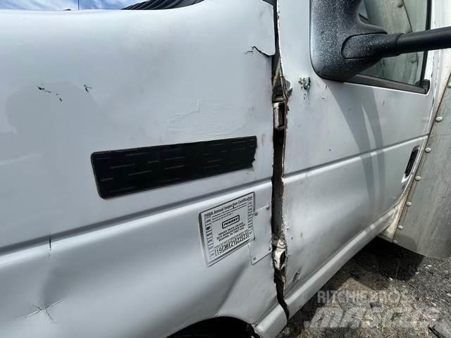 Ford E-350 Fast kasse