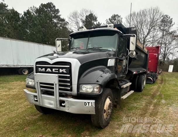 Mack GU713 Lastbiler med tip