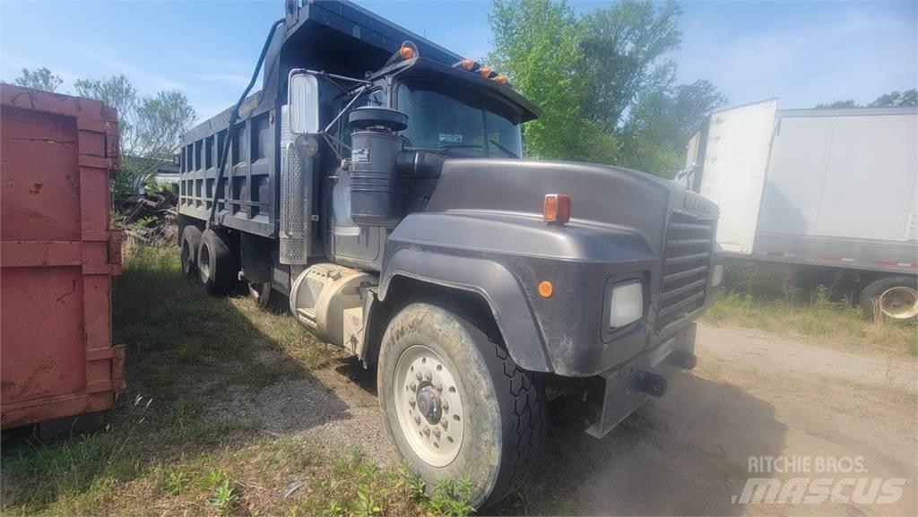 Mack RD6885 Lastbiler med tip