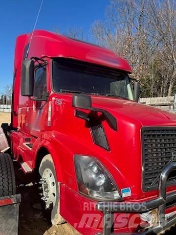Volvo VNL64T670 Trækkere
