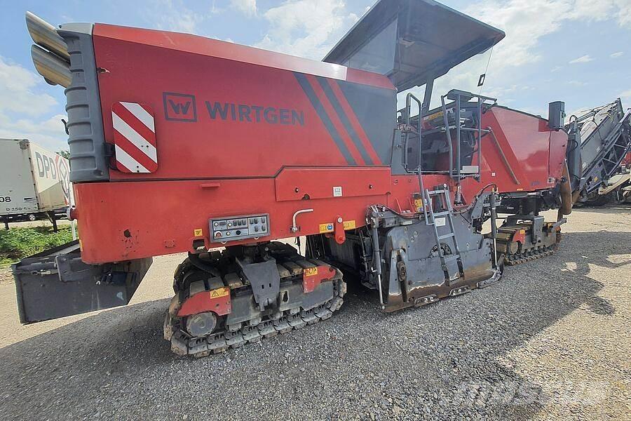 Wirtgen W 220 Asfalt-koldfræsere