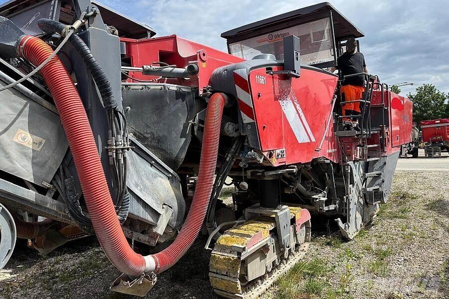 Wirtgen W 250 Asfalt-koldfræsere