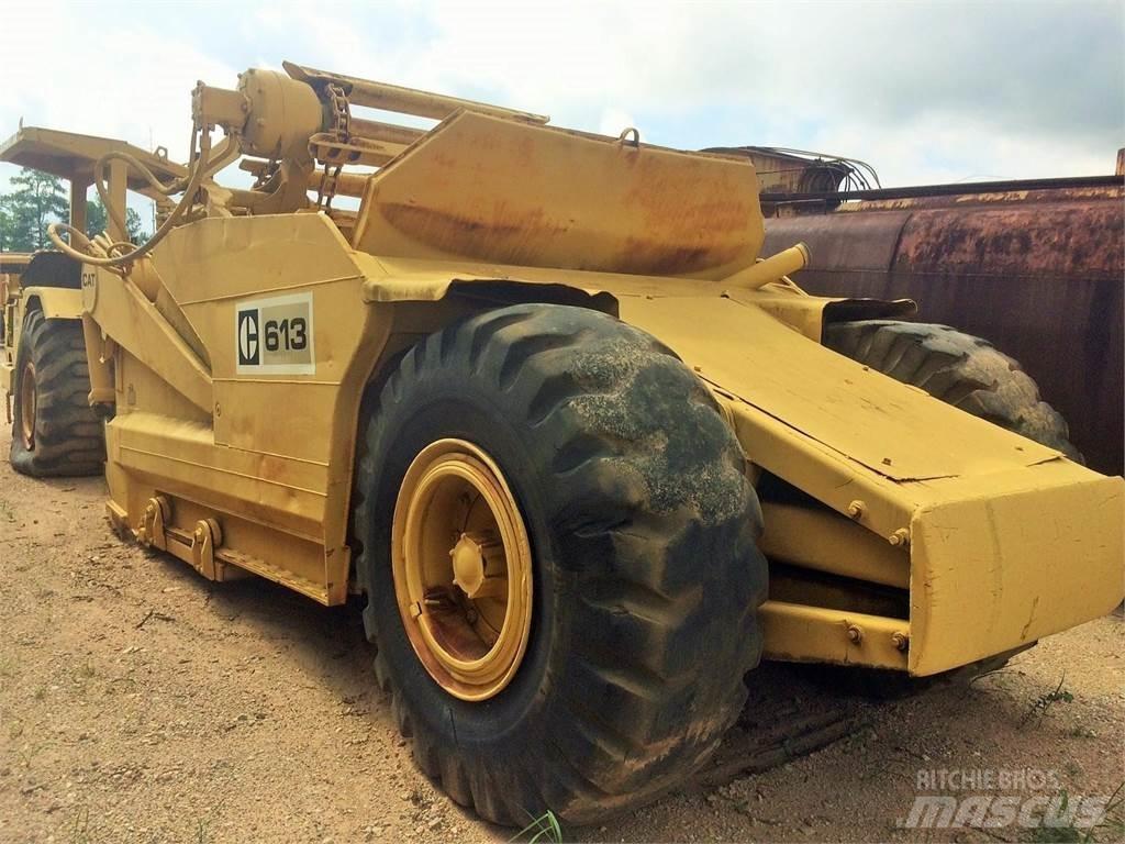 CAT 613 Skrabere