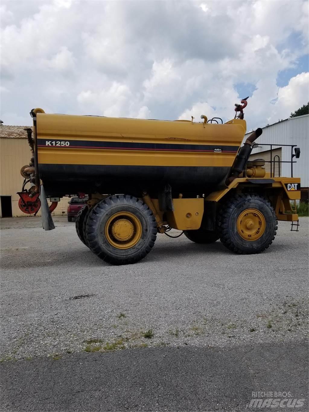 CAT 773B Tankvogne - vand