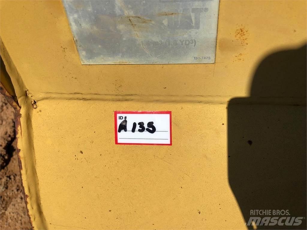 CAT  914G Skovle