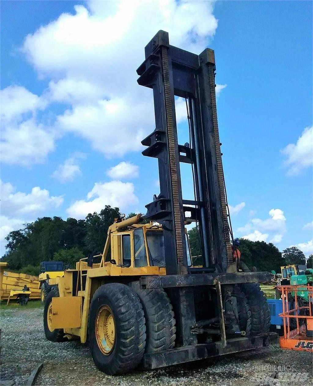 CAT V900 Diesel gaffeltrucks