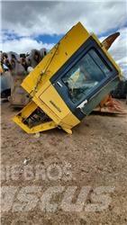 Komatsu WA1200 Kabiner og interiør