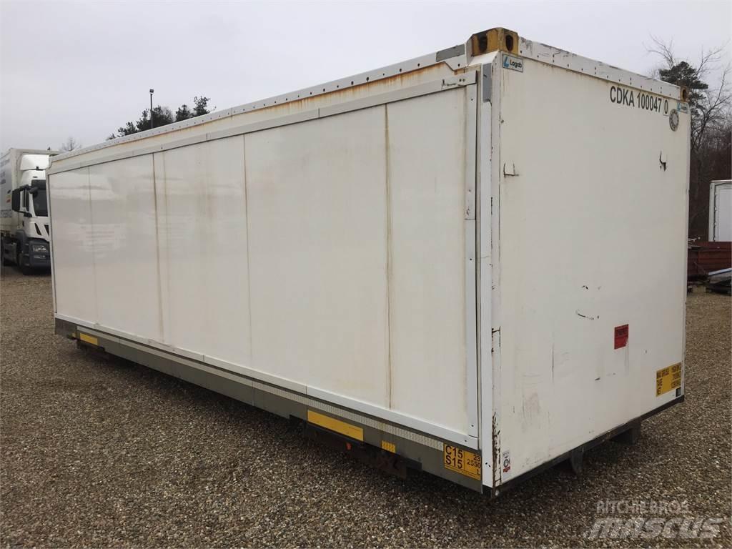  7450 mm med rulleport Semi-trailer med fast kasse